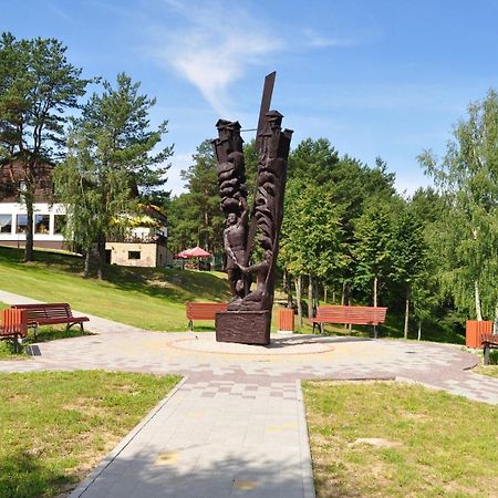 Zuvedra Hotel Игналина Екстериор снимка