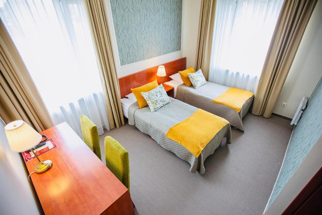 Zuvedra Hotel Игналина Екстериор снимка