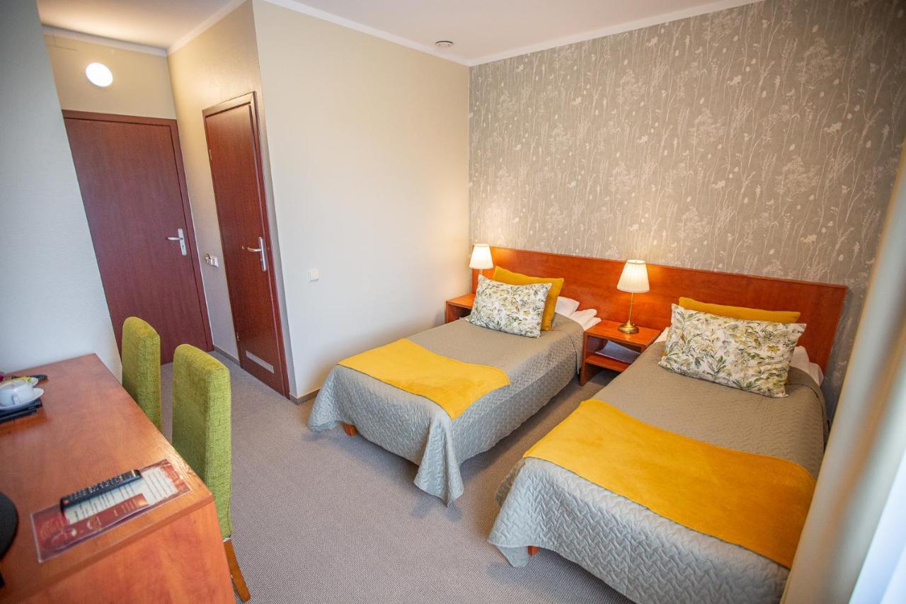 Zuvedra Hotel Игналина Екстериор снимка